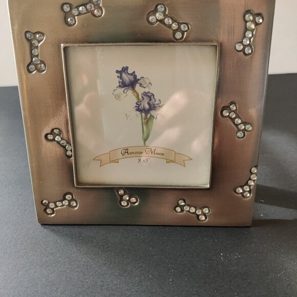 Picture Frame for Dog Pets. 3" x 3" Ashleigh. Crystal dog bone embellishments - Picture 2 of 7